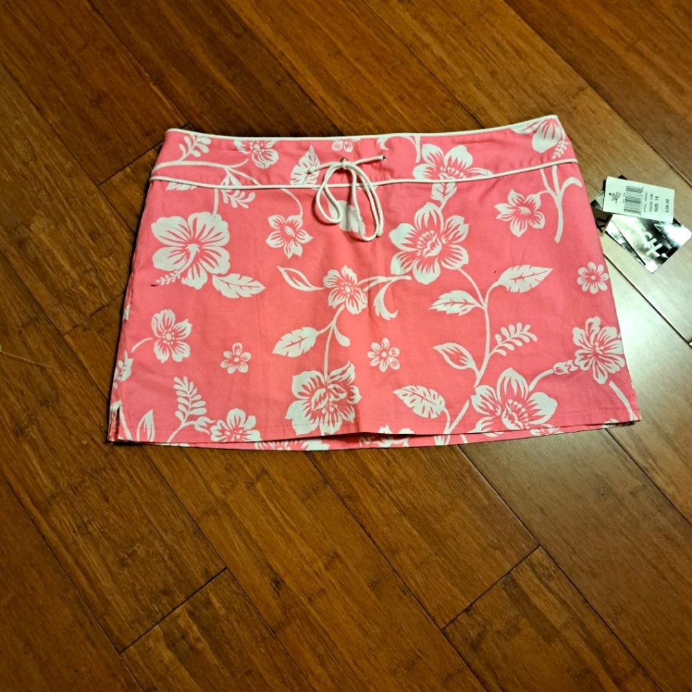Womens pool skirt cover up. Size 15 - New with tags